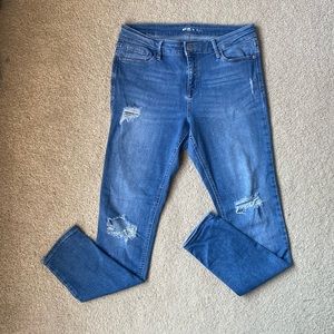 Old Navy | Medium Wash Distressed Skinny Jeans